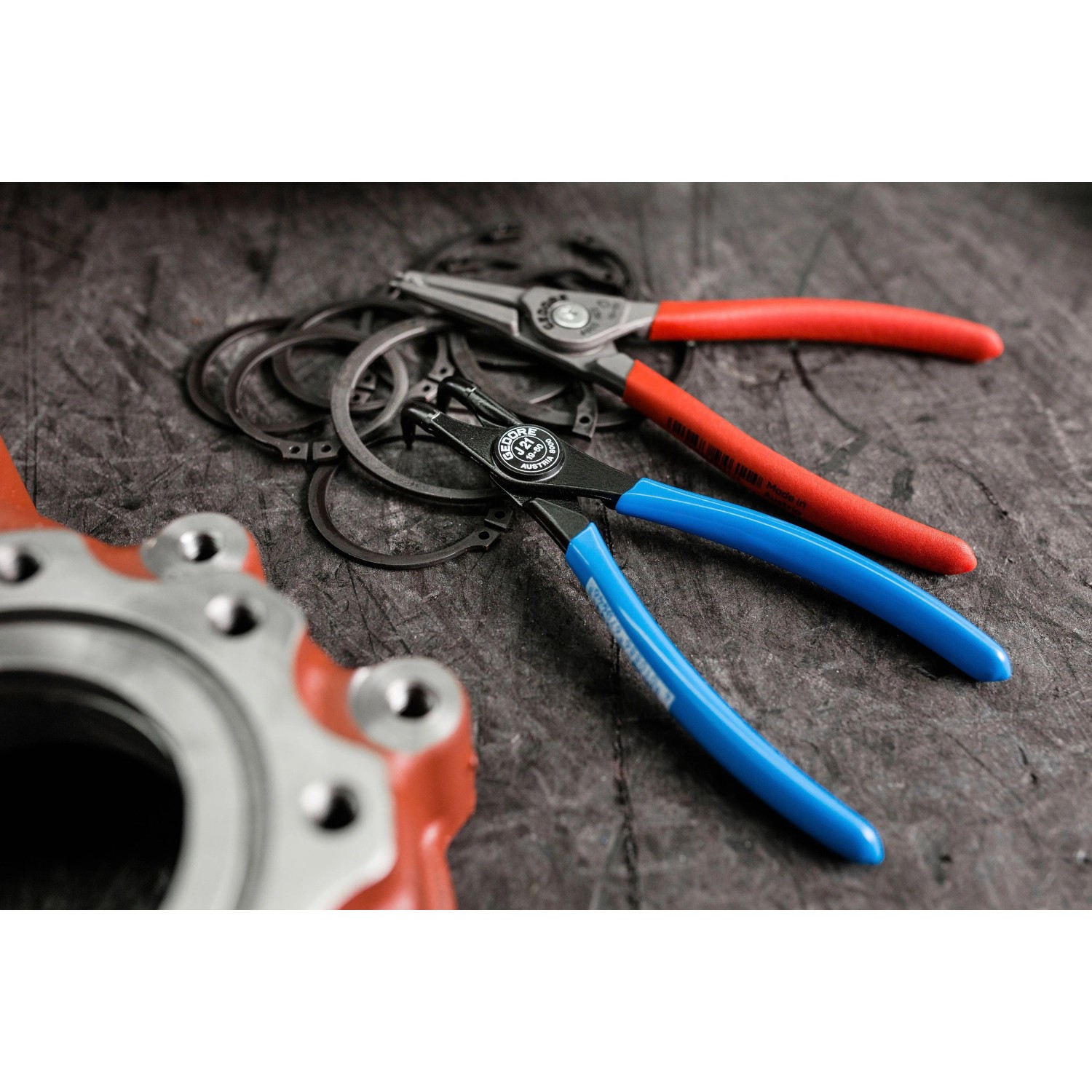 Gedore Montagezange für Innensicherungsringe gewinkelt Ø 19-60mm_11