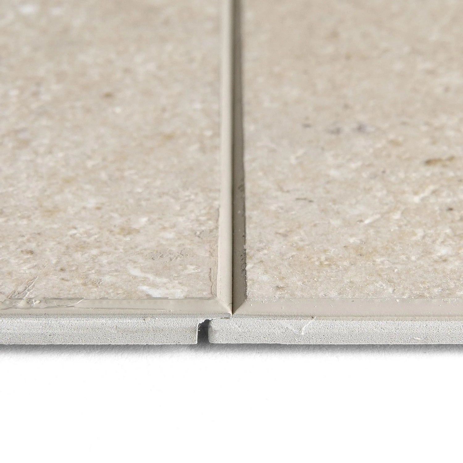 Grosfillex GX Wall+ Creme Slate Dekor-Paneele, Detailaufnahme der Verbindung.