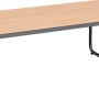 Beistelltisch der Loungegruppe Woodcliff mit Eukalyptusholz-Tischplatte und schwarzem Aluminiumgestell.