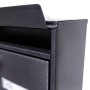 Detailaufnahme: Schwarzer Burg-Wächter Doppelbriefkasten mit Einwurfklappe und Namensschild.