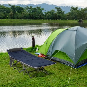 Outsunny Campingbett, dunkelblau/grau, mit Zelt im Hintergrund. Ideal für Camping & Outdoor.