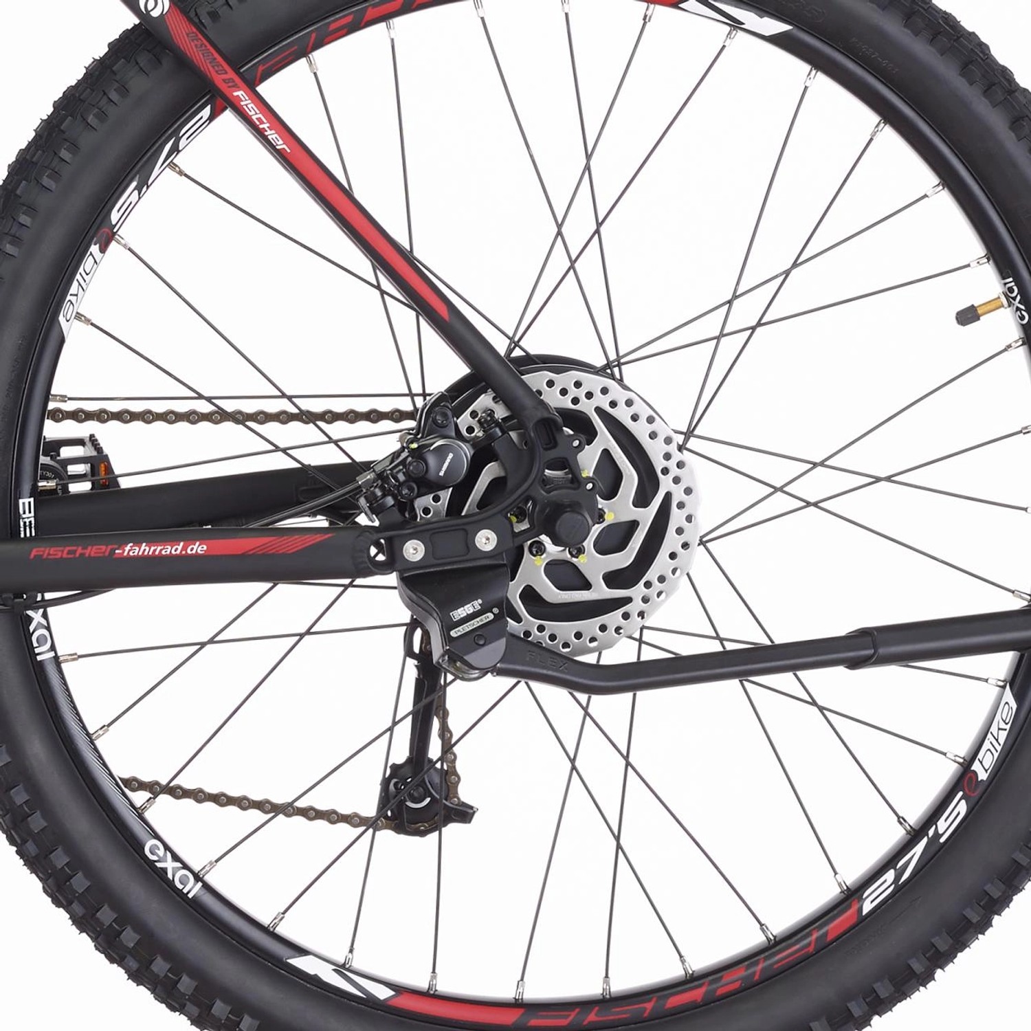 Detailaufnahme Hinterrad, Bremsscheibe und Reifen des Fischer E-Bike Mountainbike 27,5 EM 1726.1.