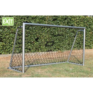 EXIT Scala Aluminium Fußballtor (220x120cm) mit schwarzem Netz vor grüner Hecke.