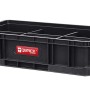 Schwarzer PROREGAL QBRICK Werkzeugkasten Two ohne Deckel mit Trennstegen und roten Klemmverschlüssen.