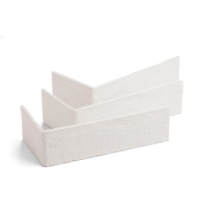 Weiße Elabrick Eckverblender Dover, 3 Stück, für Innen- und Außenbereiche.