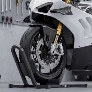 Schwarzer Xpotool Motorradständer sichert Vorderrad eines Motorrads (17-21 Zoll) in Werkstatt. Perfekt für Montage & Transport.