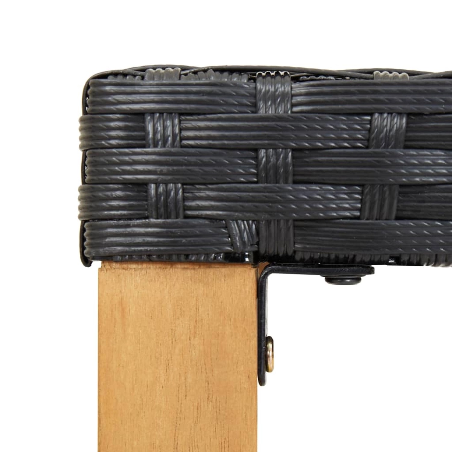 Detailaufnahme: Schwarze Gartenbank aus Rattan und Akazienholz, Fokus auf Material und Verarbeitung.