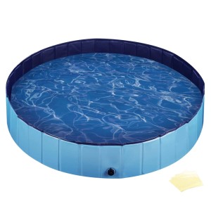 Runder, faltbarer Fudajo Hundepool, blau, gefüllt mit Wasser.