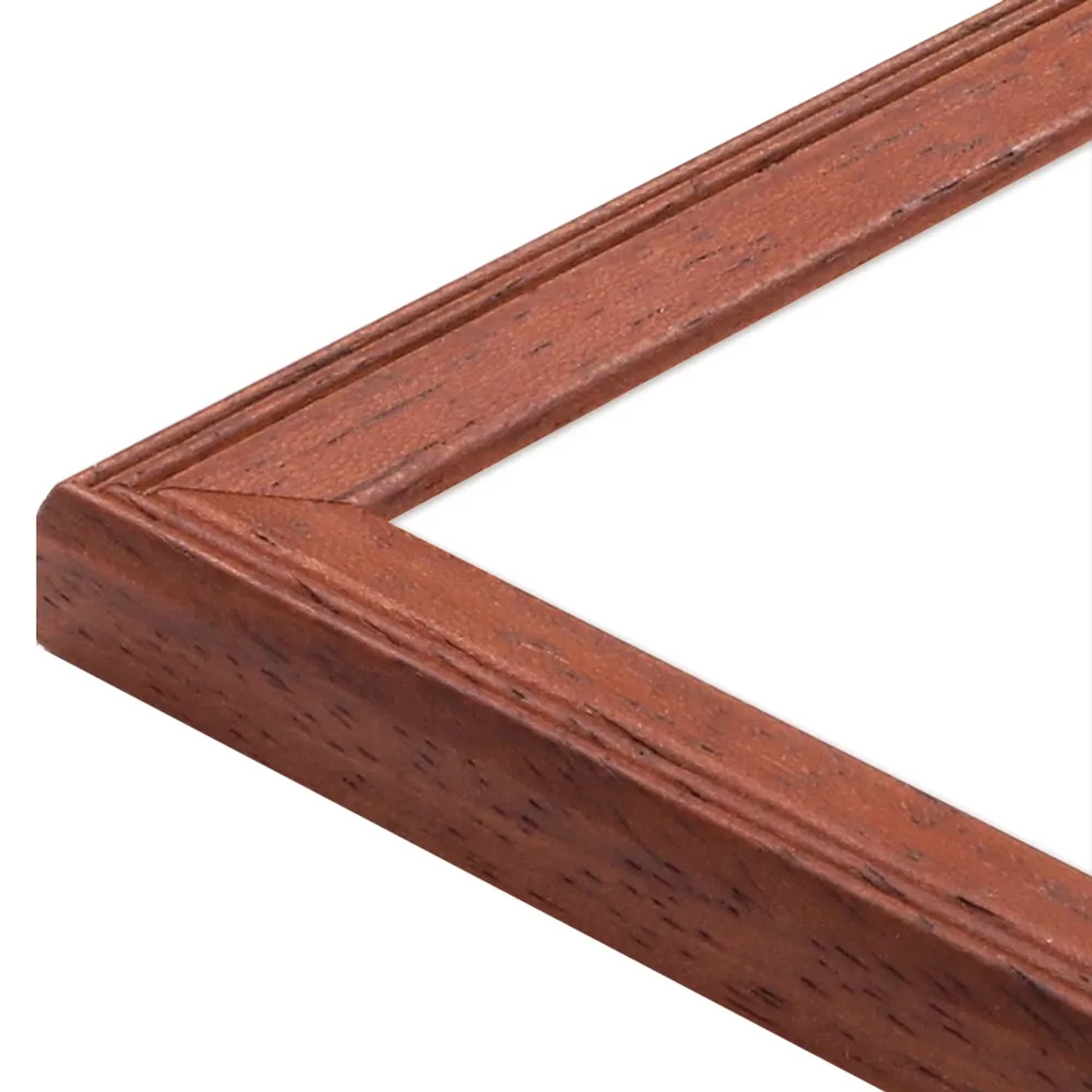 Detailansicht: Klassischer Bilderrahmen aus Holz in Mahagoni-Optik für Fotos 10x15 cm.