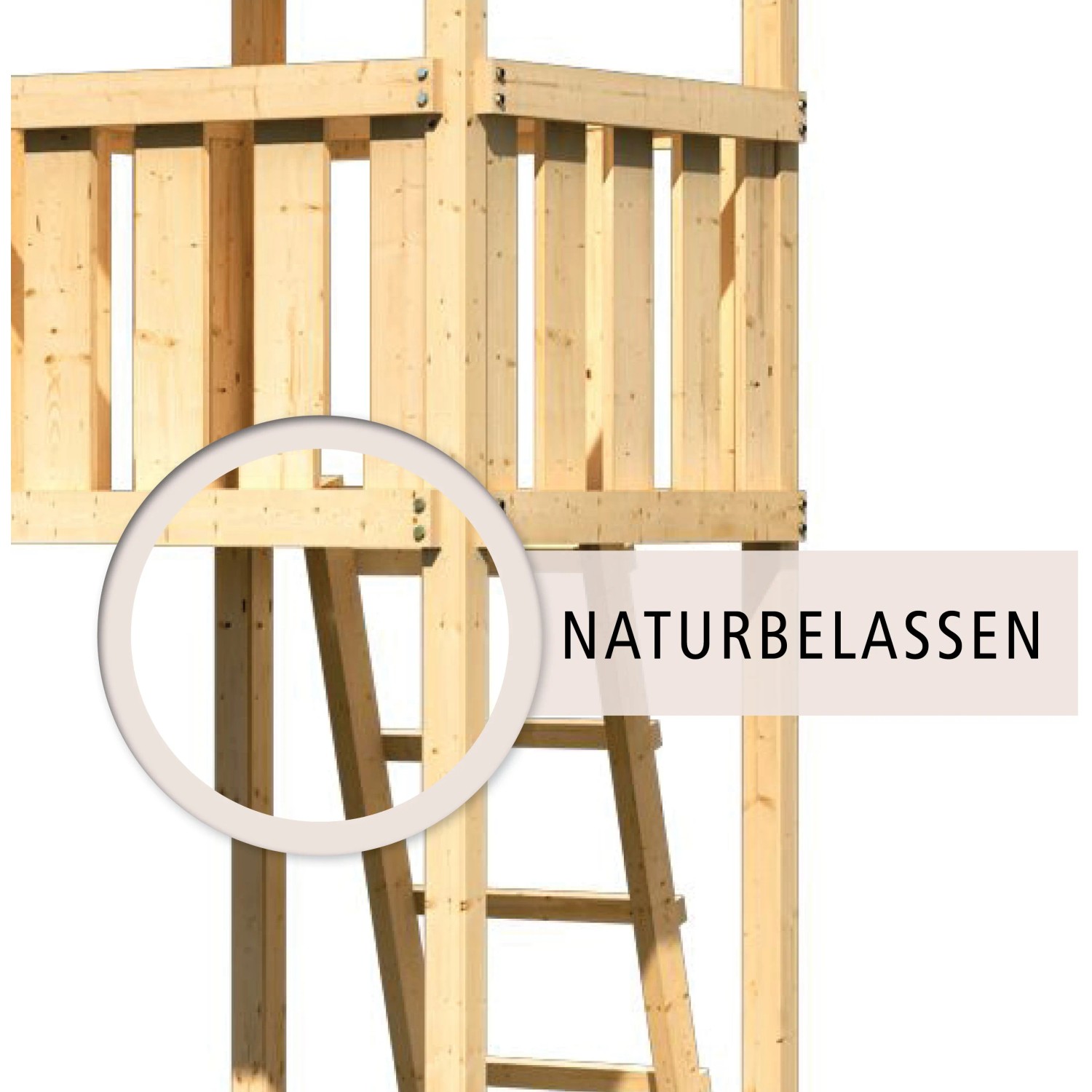 Detailansicht Karibu Kinderspielturm Lotti mit Leiter und naturbelassenem Holz.