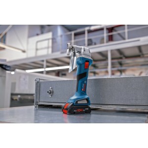 Bosch Professional Akku-Blechschere GSC 18V-16 E Solo, blau/schwarz, mit Akku. Akkugerät für präzise Schnitte.