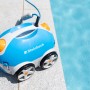 Steinbach Poolrunner Speedcleaner: Automatischer Poolsauger in Blau und Weiß mit Kabel.
