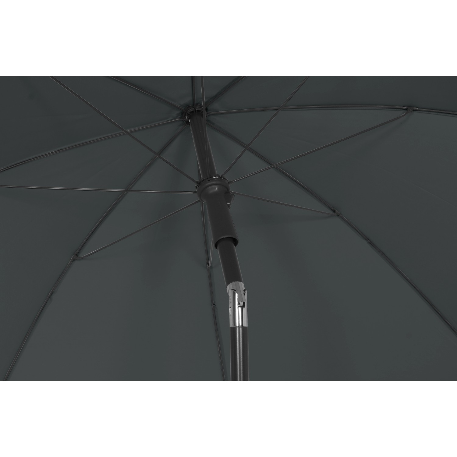 Detailaufnahme: Grauer Siena Garden Marktschirm City (Ø 180 cm) mit Schieber, Blick von unten.