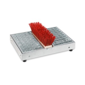 PROREGAL Robuster Schuhreiniger Mit Bürste HxBxT 45,5 x 35,5 x 17 cm Stahl Gitterrost Silber