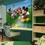 Disney Fototapete mit Micky Maus und Freunden im Kinderzimmer, 160x110 cm.
