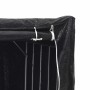 Detailansicht: Schwarze Regenschutzplane am vidaXL Brennholzregal aus Stahl.