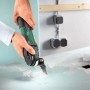 Bosch Starlock Set für Boden/Einbau, 4-teilig im Einsatz beim Sägen von Holz.