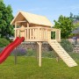 Karibu Stelzenhaus Fidel Set mit roter Rutsche und Holzrampe im Garten.