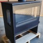 Plamen Gusskaminofen ECO 50, 12 kW, mit großer Sichtscheibe und Seitengläsern. Kaminofen aus Gusseisen.