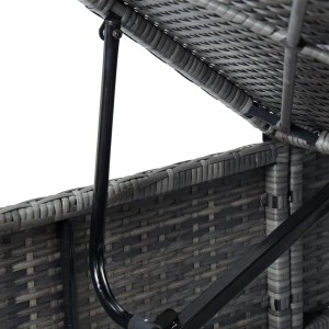 Detailansicht: Verstellbare Rückenlehne der grauen vidaXL Sonnenliege aus Polyrattan.