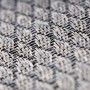 Detailaufnahme: Wetterfester KARAT Outdoor Teppich Salerno in Grau, gewebte Struktur.