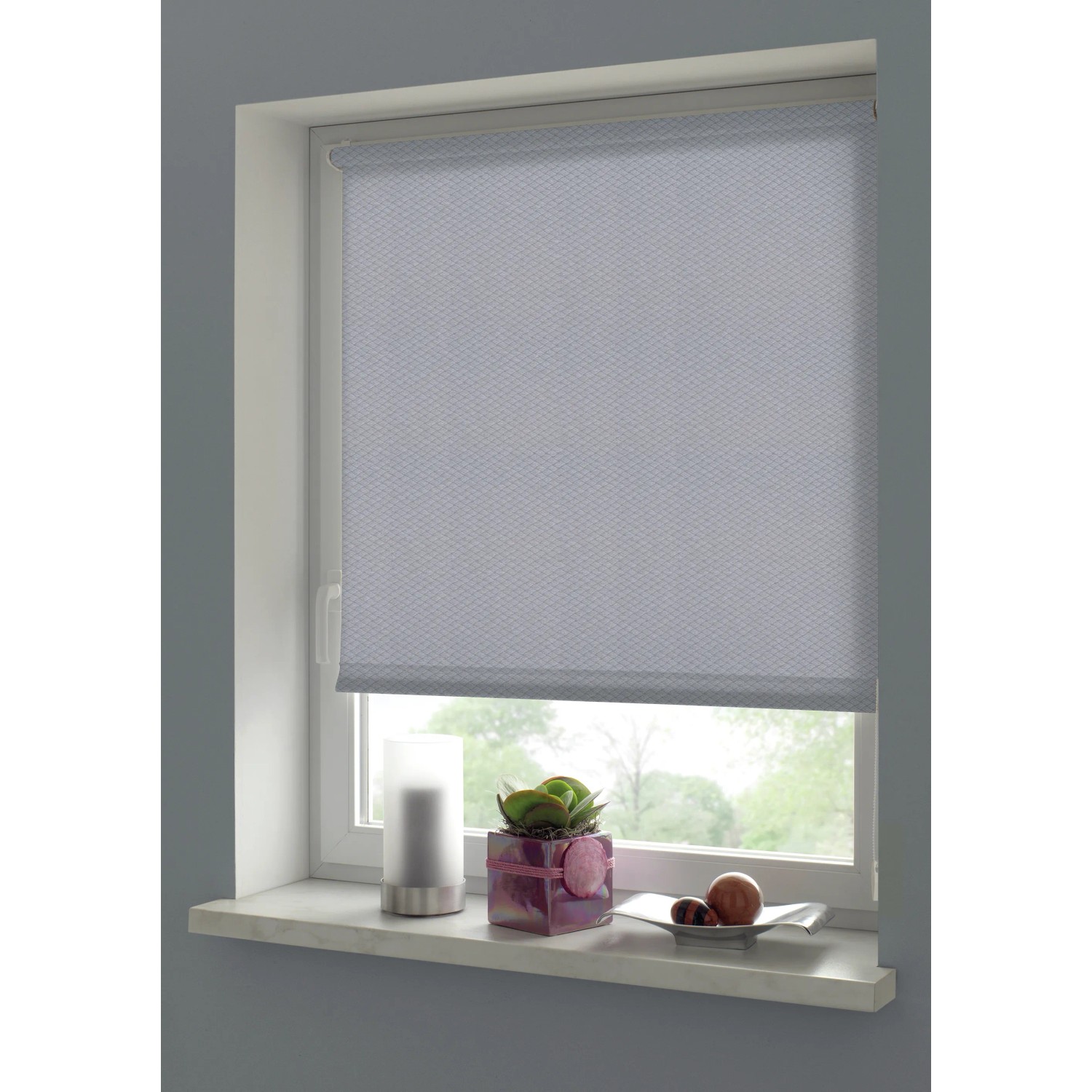 Gardinia EasyFix Rollo Shaun, 100x160 cm, hellgrau, am Fenster montiert. Lichtdurchlässiges Rollo für Wohnräume.