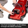 Einhell Akku-Rasenmäher Rasarro 36/40 mit eingesetzten Akkus. Rot.