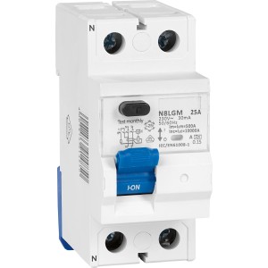 2-poliger FI-Schalter 25A/0,03A zum Schutz vor Stromschlägen im Verteiler.