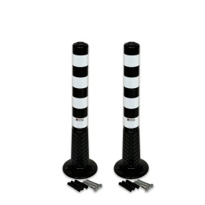 Zwei schwarze UvV Absperrpfosten Ecoline, 75cm hoch, mit Reflexstreifen und Befestigungsmaterial.