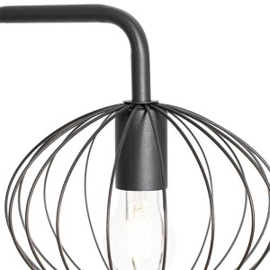Detailaufnahme: Schwarze QAZQA Design Stehlampe Margarita, Innenleuchte mit filigranem Drahtschirm.
