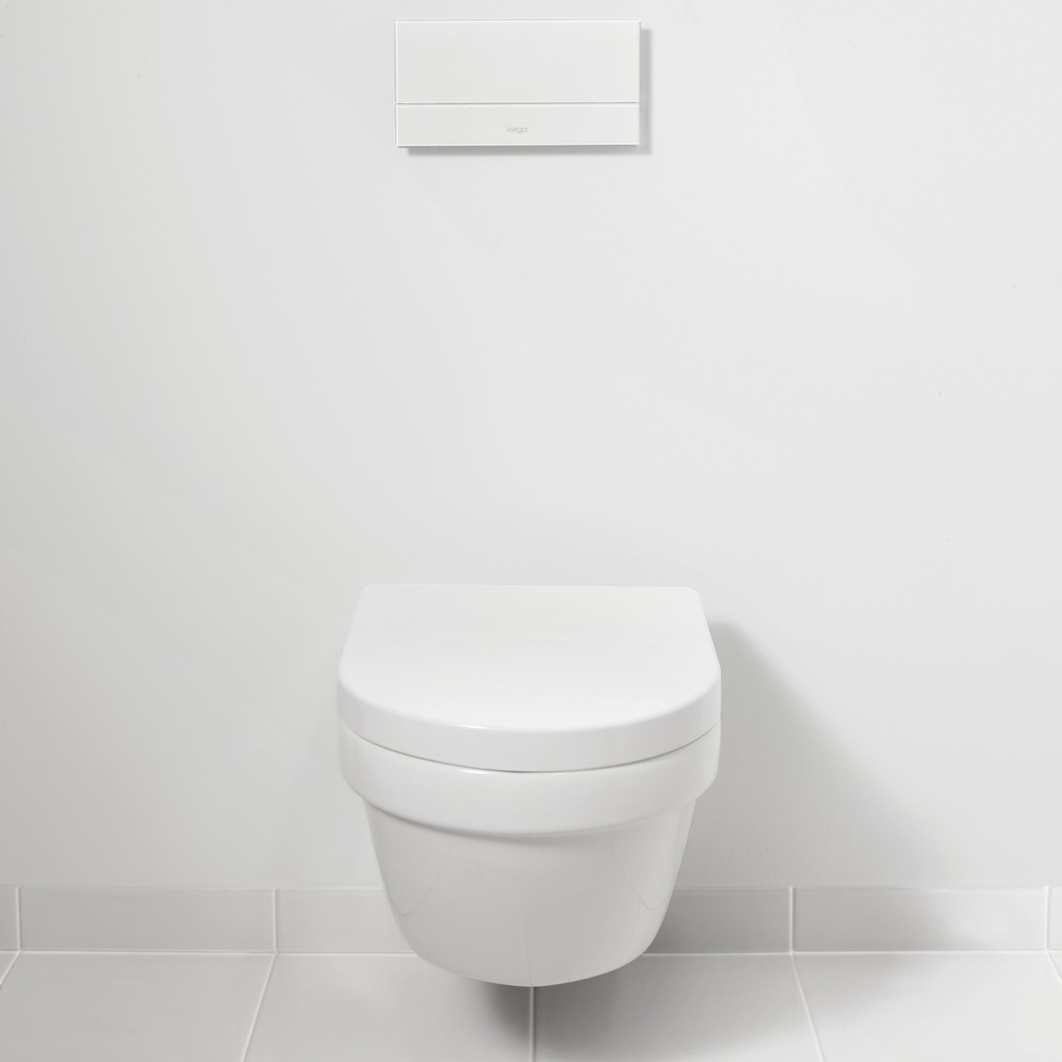 Villeroy & Boch Architectura Wand-WC-Set, Tiefspüler, Weiß, mit Betätigungsplatte.