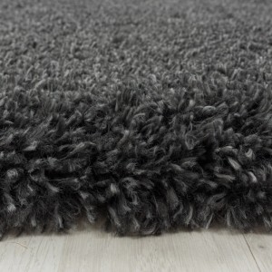 Detailansicht: Grauer Ayyildiz Hochflorteppich Fluffy 3500, runder Shaggy Teppich.