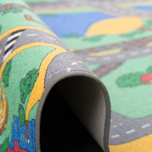 Detailaufnahme: Bunter Kinderteppich mit Straßenmuster, 80x160cm, ideal zum Spielen.