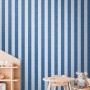 A.S. Creation Vliestapete mit blau-weißen Streifen im Kinderzimmer, FSC®-zertifiziert.