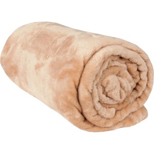 Gerollte, nougatfarbene Bestlivings Kuscheldecke Celina (180x220 cm). Weiche Wohndecke für Sofa oder Bett.