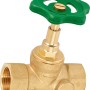 Durchgangsventil Ø 24,1 mm aus Messing mit grünem Handrad zum Regulieren von Wasserleitungen.