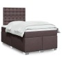 Dunkelbraunes vidaXL Boxspringbett (120x200 cm) mit Matratze und weißer Bettwäsche.