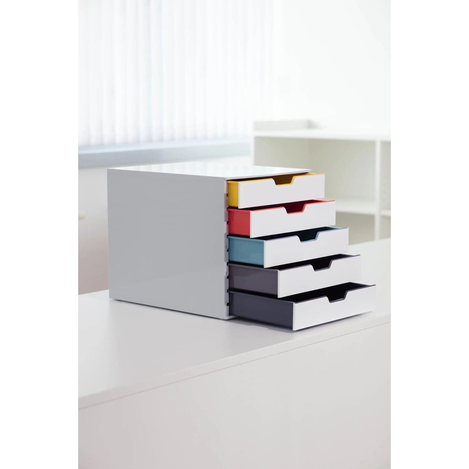 Durable Schubladenbox A4 Varicolor mit 5 Fächern in Gelb, Rot, Blau, Grau zur Büro-Aufbewahrung.