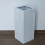 Eleganter, hochglanz-weißer Pflanzkübel Säule aus Fiberglas, 38x38x70cm, für Innen- und Außenbereich.