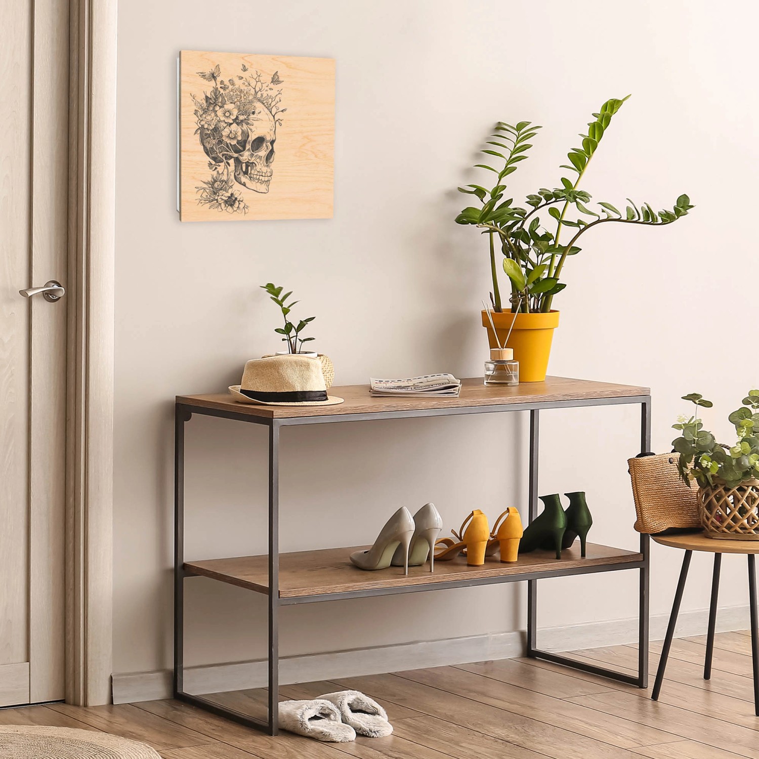 Banjado Schlüsselkasten mit Floral Skull Motiv, 30x30cm, weiße Schlüsselaufbewahrung mit 50 Haken.