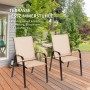 Zwei beige Gartenstühle mit dunklem Metallgestell auf Holzterrasse im Grünen. Ideal für Essgruppen im Outdoor-Bereich.