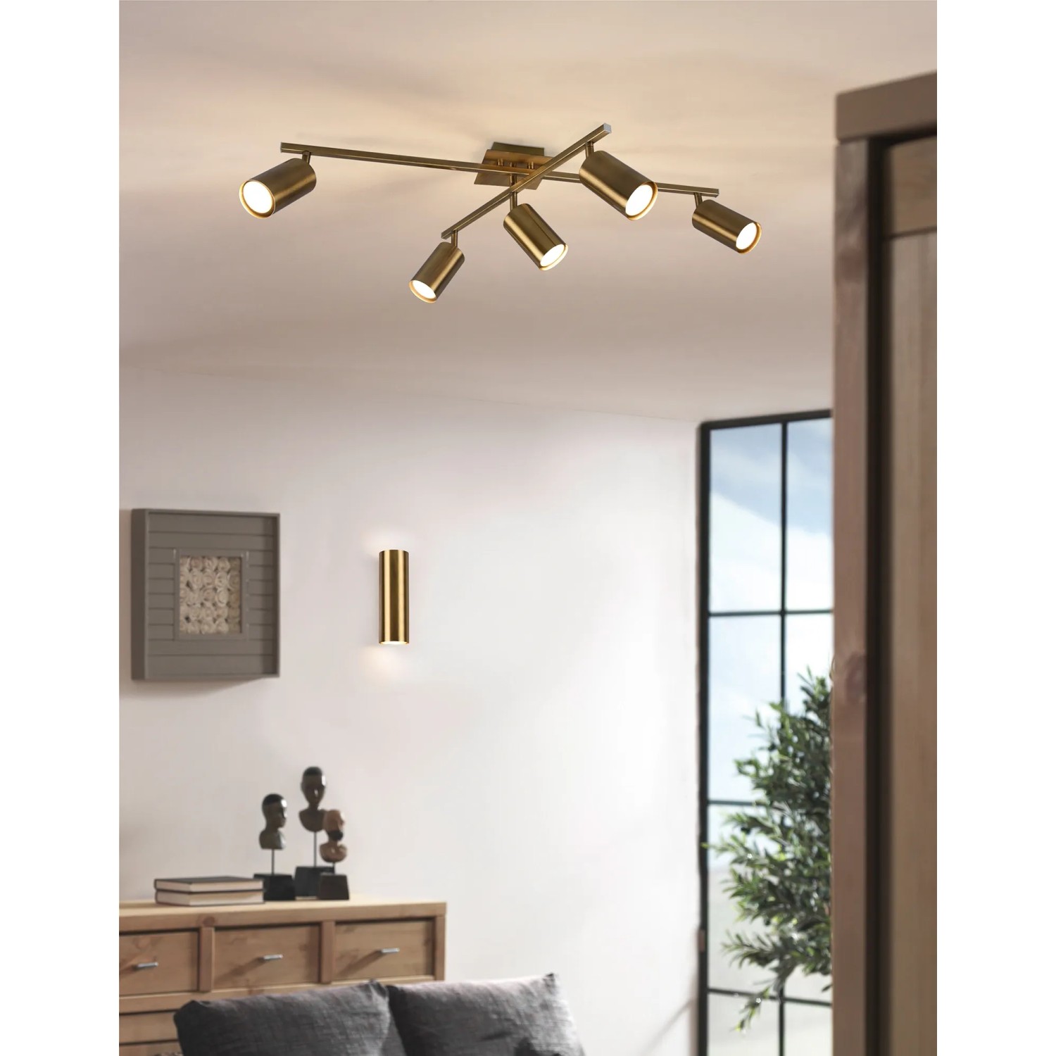 Moderne Trio Wandleuchte Marley, 2-flammig, in Altmessing für Wohn- und Schlafbereich.