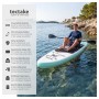 Mann sitzt auf weiß-türkisem Tectake Stand Up Paddle Board Zenon im Wasser, paddelt. Aufblasbares SUP für Wassersport.