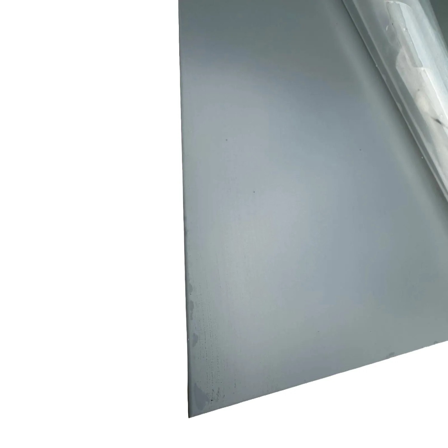 Basaltgraues Aluminiumblech RAL 7012, 1,5mm stark, mit Schutzfolie. Präziser Aluplatte Zuschnitt.