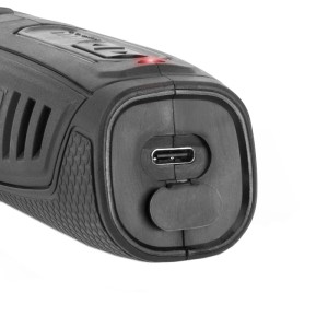 Detailaufnahme: STAHLWERK Akku-Mehrzweckschleifer AMF-80 mit USB-C Ladeanschluss.