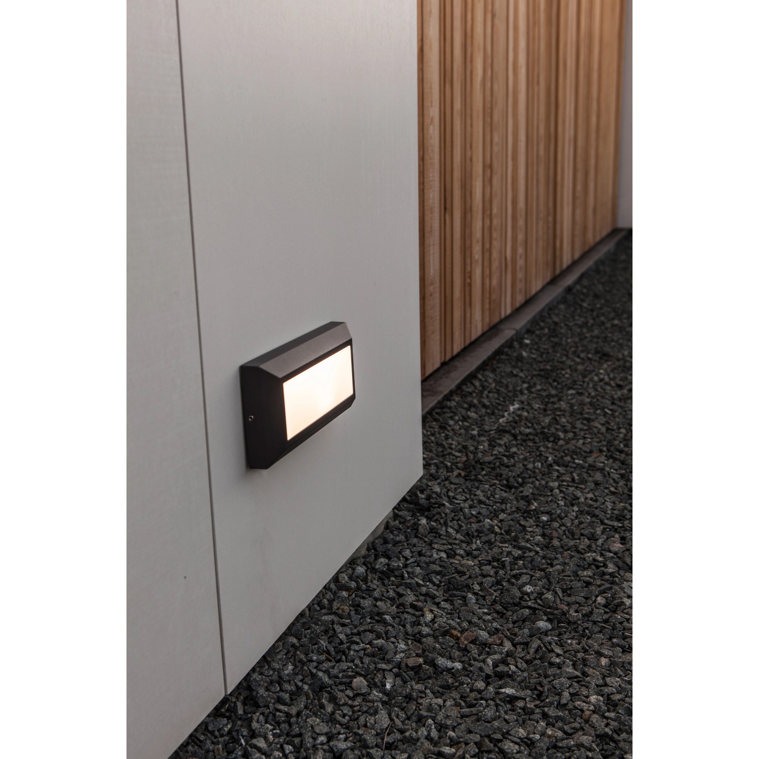 Lutec LED-Orientierungslicht Helena, eine moderne Außenwandleuchte für Wege und Einfahrten.