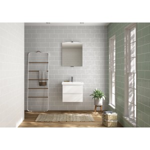 Pelipal Flächenspiegel 4035, 60 cm mit LED-Leuchte und USB-Anschluss im Badezimmer.