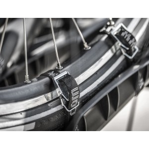 Eufab Textilspanngurte (4er Set) zur Fahrradbefestigung auf einem Fahrradträger.