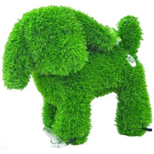 Grüne AniPlants Gartenfigur Hund, pinkelnd, 35 cm. Dekorative Gartendeko.