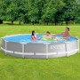 Intex Frame Pool-Set Prism Rondo, Ø 366 cm, grau, mit Familie im Wasser.